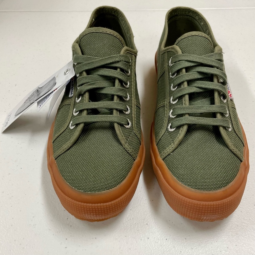 New Superga 2750 Sneakers Womens 11.5 Mens 10 Green Sherwood Gum Cotu Canvas